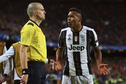 Brasil llama a Alex Sandro en lugar del lesionado Filipe Luis para los amistosos Brasil llama a Alex Sandro en lugar del lesionado Filipe Luis para los amistosos