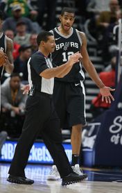 117-101. Aldridge y los Spurs ascienden al quinto lugar de Conferencia 117-101. Aldridge y los Spurs ascienden al quinto lugar de Conferencia