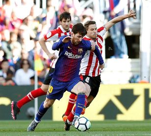 El Barcelona domina 2-0 con goles de Alcácer y Messi El Barcelona domina 2-0 con goles de Alcácer y Messi