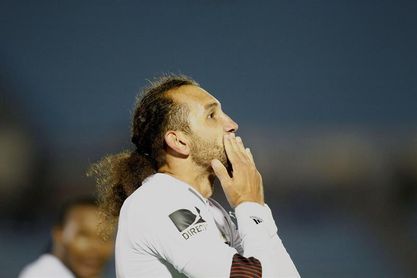 El argentino Hernán Barcos viste de gala a la Liga y Barcelona asume el liderato del fútbol en Ecuador El argentino Hernán Barcos viste de gala a la Liga y Barcelona asume el liderato del fútbol en Ecuador