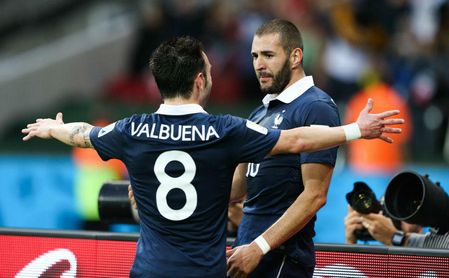 Benzema a Valbuena, sobre un posible saludo: "Guarda tu mano" Benzema a Valbuena, sobre un posible saludo: "Guarda tu mano"