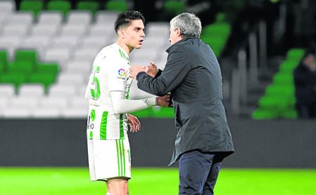El Betis es mejor con Bartra El Betis es mejor con Bartra