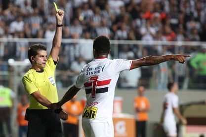 La Fifa selecciona la terna arbitral uruguaya para el Mundial de Rusia La Fifa selecciona la terna arbitral uruguaya para el Mundial de Rusia