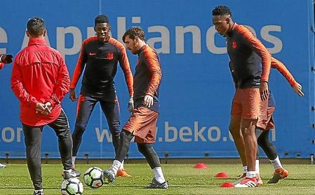 Leo Messi sólo realizó una parte del entrenamiento del Barcelona. Leo Messi sólo realizó una parte del entrenamiento del Barcelona.