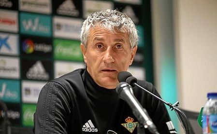 Setién, técnico del Betis, en rueda de prensa. Setién, técnico del Betis, en rueda de prensa.