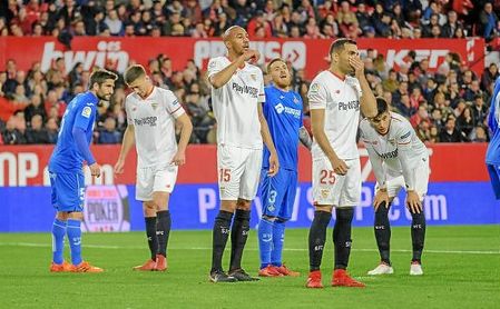 Imagen del partido entre el Sevilla y el Getafe en el Sánchez-Pizjuán. Imagen del partido entre el Sevilla y el Getafe en el Sánchez-Pizjuán.