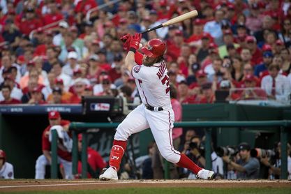 6-5. Harper pega dos jonrones y los Nacionales ganan 6-5. Harper pega dos jonrones y los Nacionales ganan