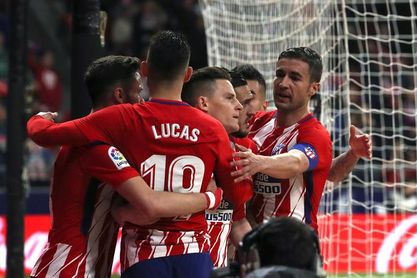 El Atlético recorta, el Málaga resucita El Atlético recorta, el Málaga resucita