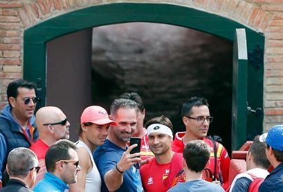 Nadal entrenó por primera vez en la plaza de toros de Valencia Nadal entrenó por primera vez en la plaza de toros de Valencia