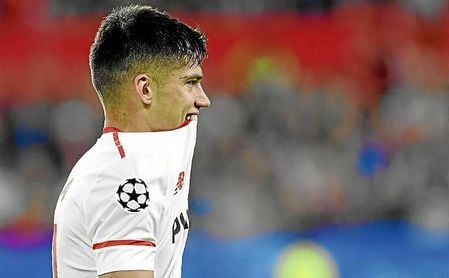 Correa se lamenta después que le mostraran cartulina amarilla. Correa se lamenta después que le mostraran cartulina amarilla.