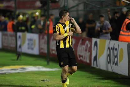 Peñarol va por su primer triunfo en la Libertadores ante Atlético Tucumán Peñarol va por su primer triunfo en la Libertadores ante Atlético Tucumán
