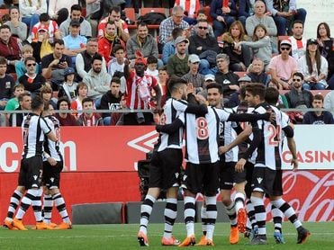 Paco López afronta el tramo decisivo de la Liga con sólo diecinueve jugadores Paco López afronta el tramo decisivo de la Liga con sólo diecinueve jugadores