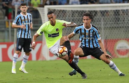 4-0. El campeón suma su primer triunfo en una segunda parte explosiva 4-0. El campeón suma su primer triunfo en una segunda parte explosiva