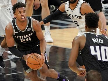 Cavaliers ganan título división; Pelicans, Spurs y Thunder aseguran playoffs Cavaliers ganan título división; Pelicans, Spurs y Thunder aseguran playoffs