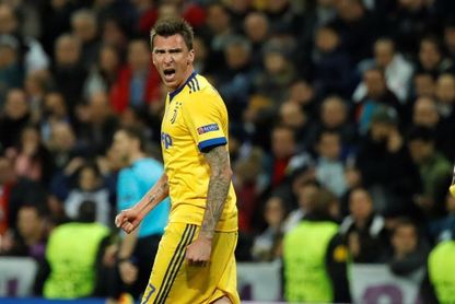 Mandzukic mete el miedo en el Bernabéu al descanso con un doblete Mandzukic mete el miedo en el Bernabéu al descanso con un doblete