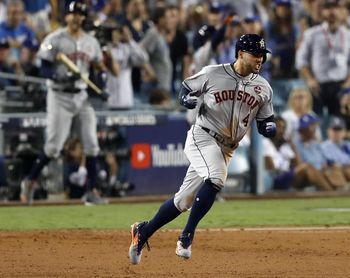 3-2. Springer pega dos jonrones y González remolca en el triunfo de los Astros 3-2. Springer pega dos jonrones y González remolca en el triunfo de los Astros