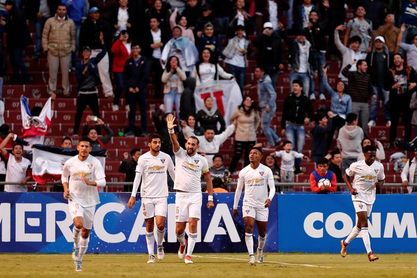 El argentino Gabbarini salva el triunfo de Liga de Quito, y queda a un punto del líder El argentino Gabbarini salva el triunfo de Liga de Quito, y queda a un punto del líder