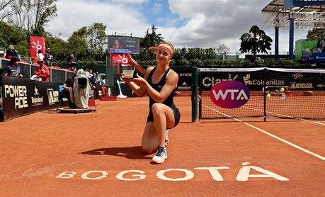 La eslovaca Schmiedlova vence a la española Arruabarrena y gana el título de Bogotá La eslovaca Schmiedlova vence a la española Arruabarrena y gana el título de Bogotá