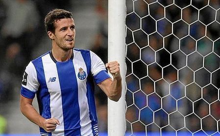 Un espía verdiblanco en el Benfica-Oporto Un espía verdiblanco en el Benfica-Oporto