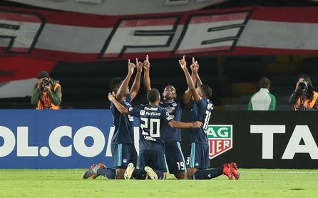 Emelec, con una defensa joven fruto de las bajas, buscará la revancha ante River Plate Emelec, con una defensa joven fruto de las bajas, buscará la revancha ante River Plate