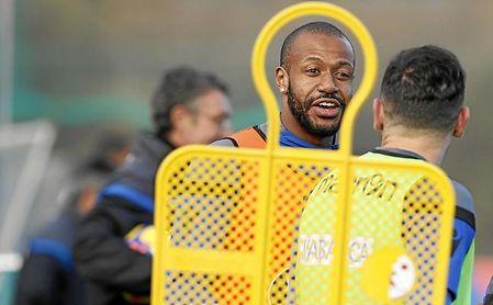 El Dépor y Sidnei ya tienen asumido que sus caminos se separarán a final de temporada. El Dépor y Sidnei ya tienen asumido que sus caminos se separarán a final de temporada.