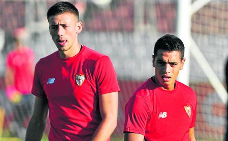 Lenglet, "molesto", niega un acuerdo con el Barça Lenglet, "molesto", niega un acuerdo con el Barça