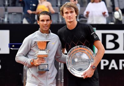 Nadal puede con Zverev y la lluvia y se corona por octava vez en Roma Nadal puede con Zverev y la lluvia y se corona por octava vez en Roma