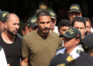 El presidente de la FIFA recibirá a Paolo Guerrero el martes, afirma la prensa peruana El presidente de la FIFA recibirá a Paolo Guerrero el martes, afirma la prensa peruana
