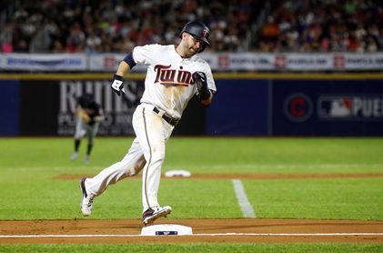 6-0. Lynn domina desde la lomita a los Tigres 6-0. Lynn domina desde la lomita a los Tigres