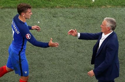 Deschamps no ve a Griezmann afectado por la incertidumbre sobre su futuro Deschamps no ve a Griezmann afectado por la incertidumbre sobre su futuro