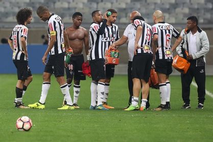 Seis equipos tienen en la mira y esperan la caída del líder Atlético Mineiro Seis equipos tienen en la mira y esperan la caída del líder Atlético Mineiro
