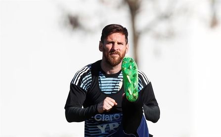 A 19 días: Cuando Lionel Messi era tan solo una gran promesa A 19 días: Cuando Lionel Messi era tan solo una gran promesa