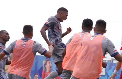 Emelec y Barcelona empatan el clásico de Ecuador y Liga saca provecho Emelec y Barcelona empatan el clásico de Ecuador y Liga saca provecho