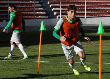 Bolivia se enorgullece de su primer jugador con cien partidos en la selección Bolivia se enorgullece de su primer jugador con cien partidos en la selección