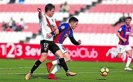 El lateral Felipe Chacartegui. El lateral Felipe Chacartegui.