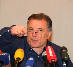 Detienen en Bosnia al expresidente del Dinamo de Zagreb Zdravko Mamic Detienen en Bosnia al expresidente del Dinamo de Zagreb Zdravko Mamic