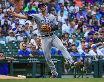 11-3. Gray y Arenado se combinan en el triunfo de los Rockies 11-3. Gray y Arenado se combinan en el triunfo de los Rockies