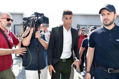 Cancelo se despide tras afirmar que en Valencia creció como jugador y persona Cancelo se despide tras afirmar que en Valencia creció como jugador y persona