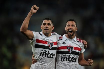 Flamengo pierde en casa con Guerrero pero mantiene el liderato del fútbol en Brasil Flamengo pierde en casa con Guerrero pero mantiene el liderato del fútbol en Brasil
