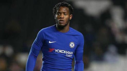Batshuayi, pretendido por el Sevilla, será jugador del Valencia CF. Batshuayi, pretendido por el Sevilla, será jugador del Valencia CF.