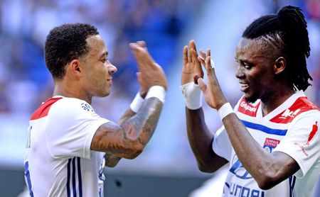 Imagen de la primera victoria en liga del Olympique de Lyon. Imagen de la primera victoria en liga del Olympique de Lyon.