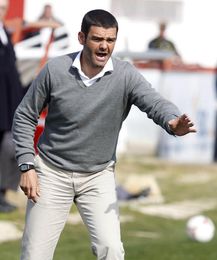 El Sevilla Atlético golea al Arroyo (3-0) y continúa su escalada El Sevilla Atlético golea al Arroyo (3-0) y continúa su escalada