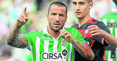 Todo apunta a que Mario no seguirá en el Betis. Todo apunta a que Mario no seguirá en el Betis.