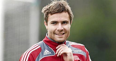 Andersen no quiere dar su fichaje por hecho hasta que no se desligue del Evian. Andersen no quiere dar su fichaje por hecho hasta que no se desligue del Evian.