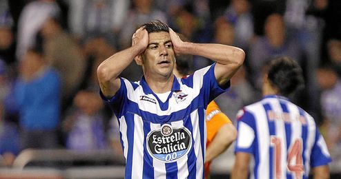 A Riki no le faltan ´novias´. A Riki no le faltan ´novias´.
