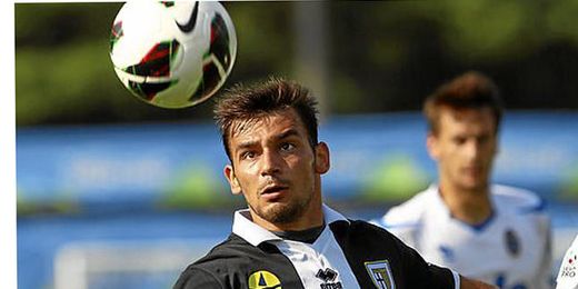 El Parma maneja varias propuestas para ceder al jugador. El Parma maneja varias propuestas para ceder al jugador.