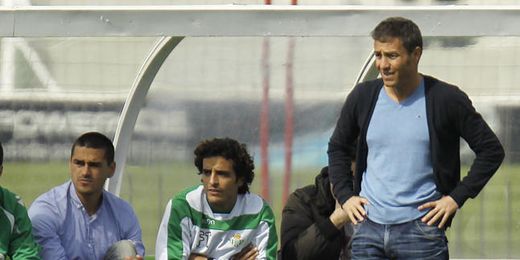 El técnico Óscar Cano seguirá al frente del filial heliopolitano la próxima campaña. El técnico Óscar Cano seguirá al frente del filial heliopolitano la próxima campaña.
