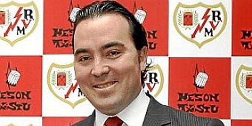 El presidente rayista, durante un acto publicitario del equipo. El presidente rayista, durante un acto publicitario del equipo.