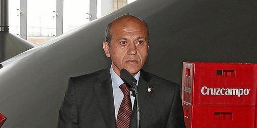 Del Nido, en la presentación de Raul Rusesco como nuevo jugador del Sevilla. Del Nido, en la presentación de Raul Rusesco como nuevo jugador del Sevilla.