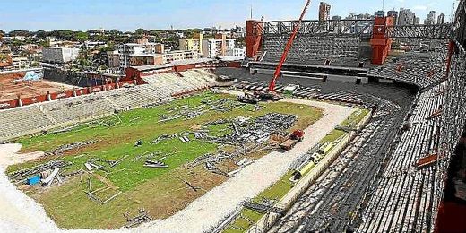 El estadio del Atlético Paranense, en remodelación El estadio del Atlético Paranense, en remodelación